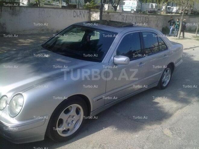 Mercedes E 220 2000, 160,000 km - 2.2 l - Bakı
