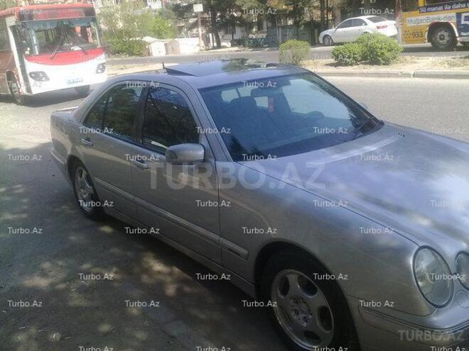 Mercedes E 220 2000, 160,000 km - 2.2 l - Bakı