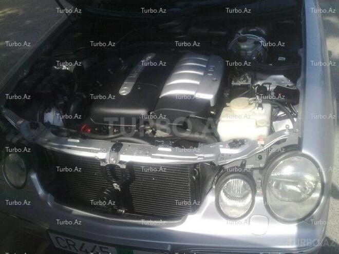 Mercedes E 220 2000, 160,000 km - 2.2 l - Bakı