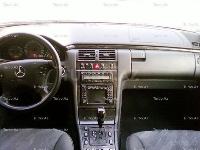 Mercedes E 320 2001, 180,000 km - 3.2 л - Bakı