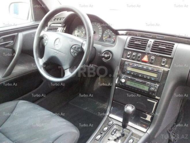 Mercedes E 240 1999, 217,000 km - 2.4 л - Bakı
