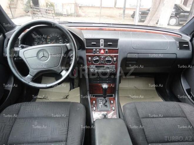 Mercedes C 250 1997, 268,000 km - 2.5 l - Bakı