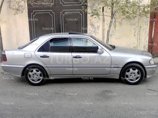 Mercedes C 220 1999, 178,000 km - 2.2 l - Bakı