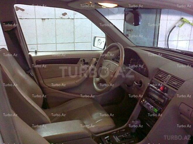 Mercedes C 230 1997, 267,000 km - 2.3 l - Bakı