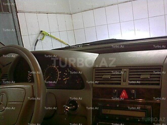 Mercedes C 230 1997, 267,000 km - 2.3 l - Bakı