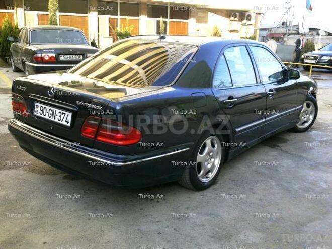 Mercedes E 200 2000, 135,000 km - 2.0 l - Bakı