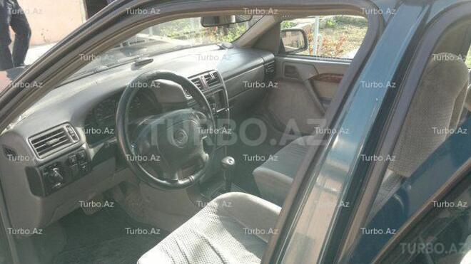 Opel Vectra 1995, 279,000 km - 1.8 l - Bakı