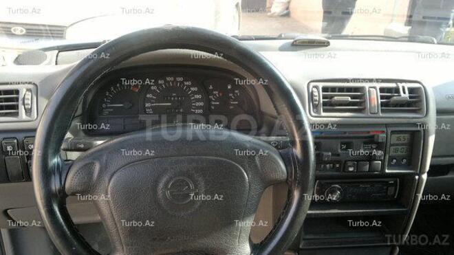 Opel Vectra 1995, 279,000 km - 1.8 l - Bakı