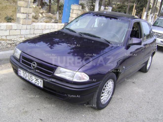 Opel Astra 1994, 198,000 km - 1.6 l - Bakı