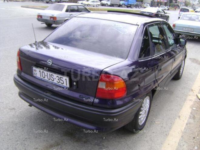 Opel Astra 1994, 198,000 km - 1.6 l - Bakı