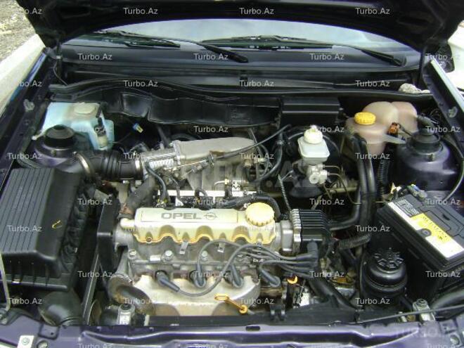 Opel Astra 1994, 198,000 km - 1.6 l - Bakı