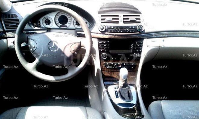 Mercedes E 240 2002, 167,000 km - 2.6 l - Bakı