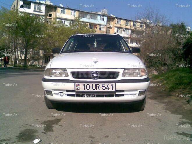 Opel Astra 1996, 249,000 km - 1.8 l - Bakı