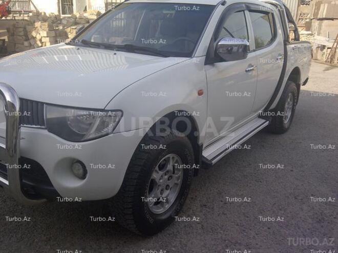Mitsubishi L200 2009, 87,500 km - 2.5 l - Bakı
