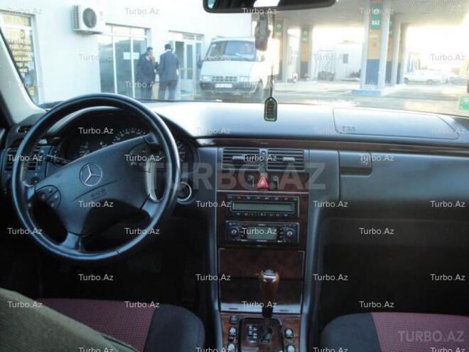 Mercedes E 240 2000, 177,000 km - 2.4 l - Bakı