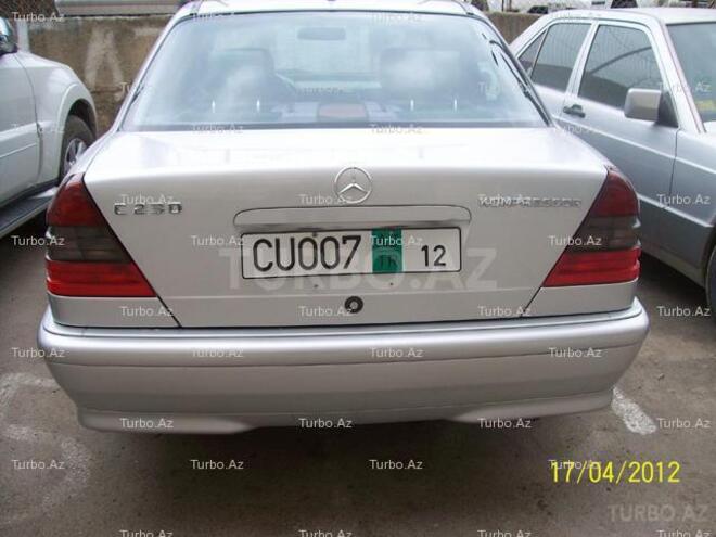 Mercedes C 230 2000, 118,000 km - 2.3 l - Bakı