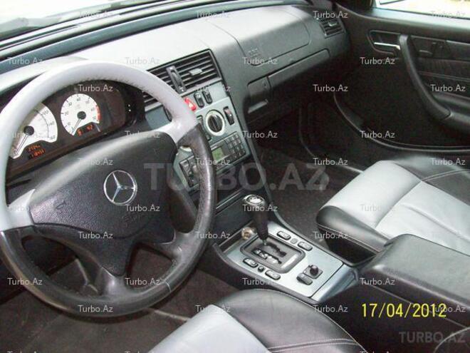 Mercedes C 230 2000, 118,000 km - 2.3 l - Bakı