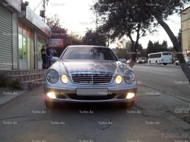 Mercedes E 220 2003, 159,000 km - 2.2 l - Bakı