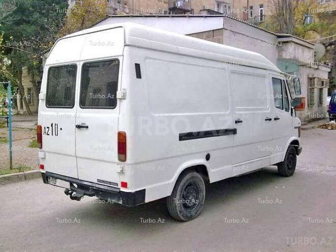 Mercedes 208 D 1994, 191,000 km - 2.3 l - Bakı