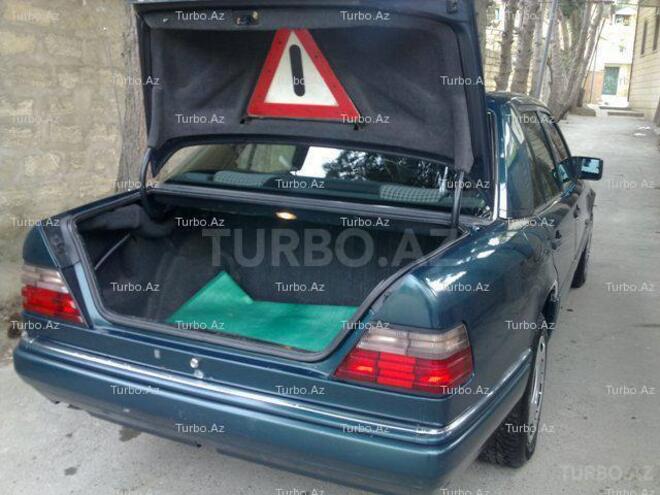 Mercedes E 200 1995, 250,000 km - 2.0 l - Bakı