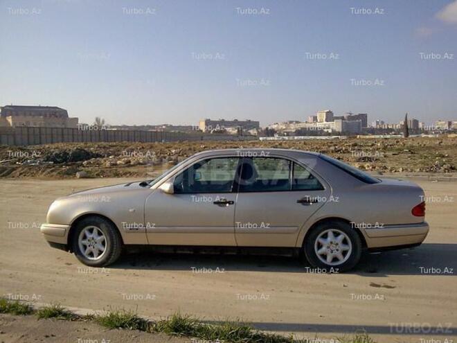 Mercedes E 220 1998, 216,000 km - 2.2 l - Bakı