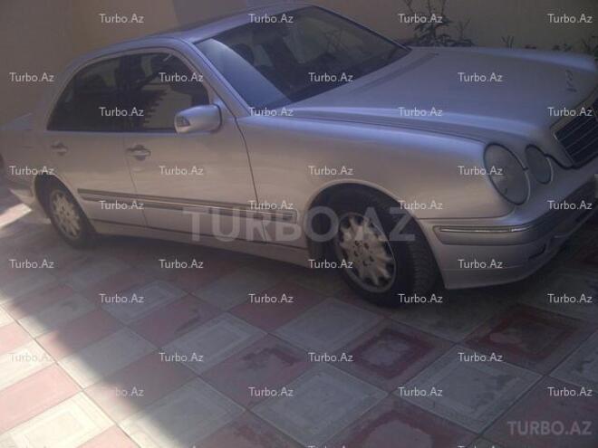 Mercedes E 240 2000, 130,000 km - 2.4 l - Bakı
