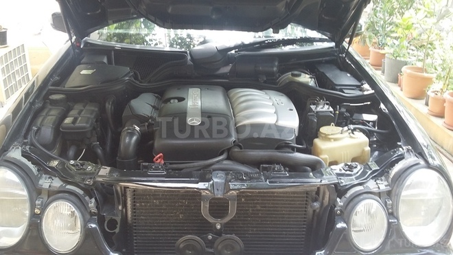 Mercedes E 270 2000, 200,000 km - 2.7 л - Bakı
