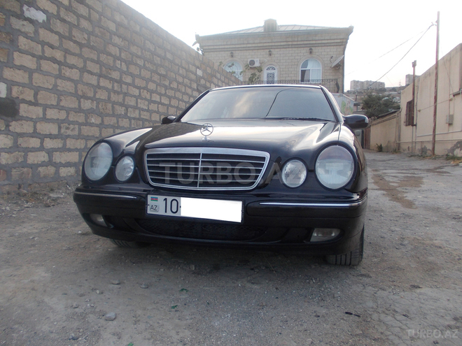 Mercedes E 270 2000, 200,000 km - 2.7 л - Bakı