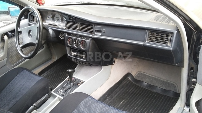 Mercedes 190 1991, 295,000 km - 2.0 l - Bakı
