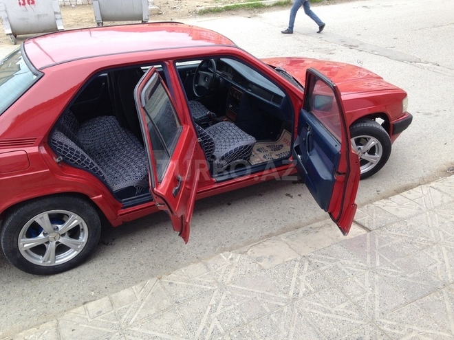 Mercedes 190 1991, 225,000 km - 2.0 л - Bakı