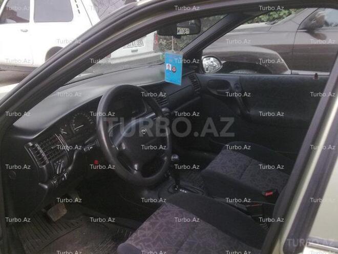 Opel Vectra 1996, 247,000 km - 1.6 л - Bakı