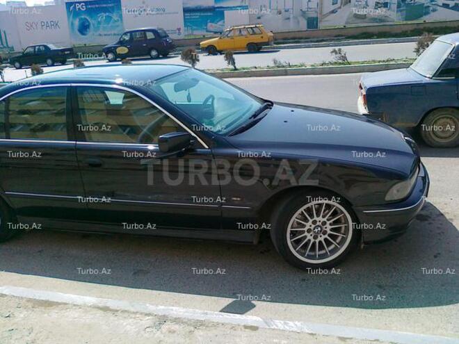 BMW 528 1999, 221,000 km - 2.8 l - Bakı