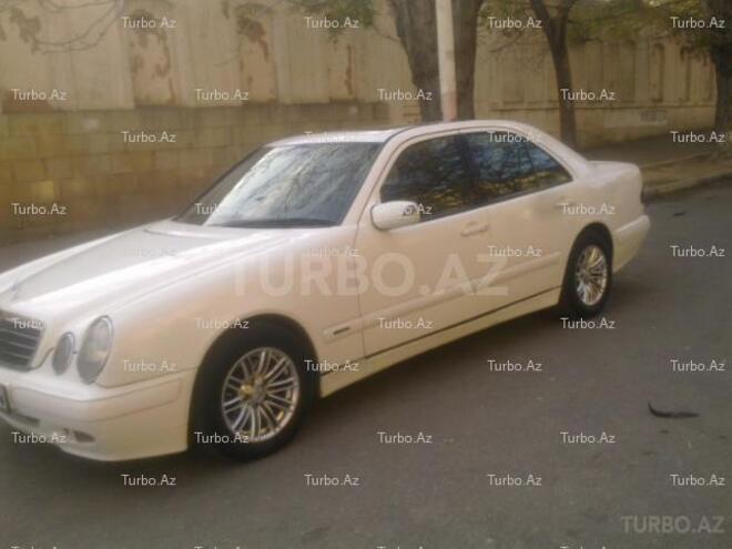 Mercedes E 220 2000, 289,000 km - 2.2 l - Bakı