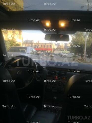 Mercedes E 220 2000, 289,000 km - 2.2 l - Bakı