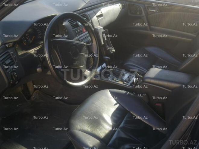 Mercedes E 320 1999, 203,000 km - 3.2 л - Bakı