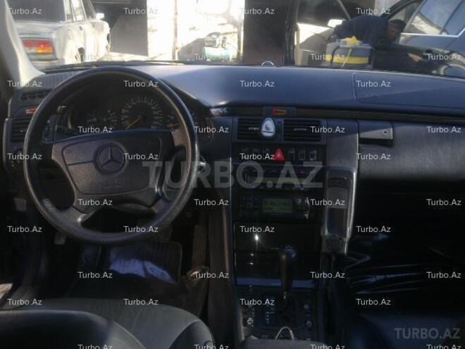 Mercedes E 320 1999, 203,000 km - 3.2 л - Bakı