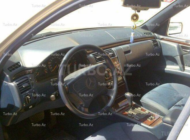 Mercedes E 230 1997, 175,000 km - 2.3 l - Bakı
