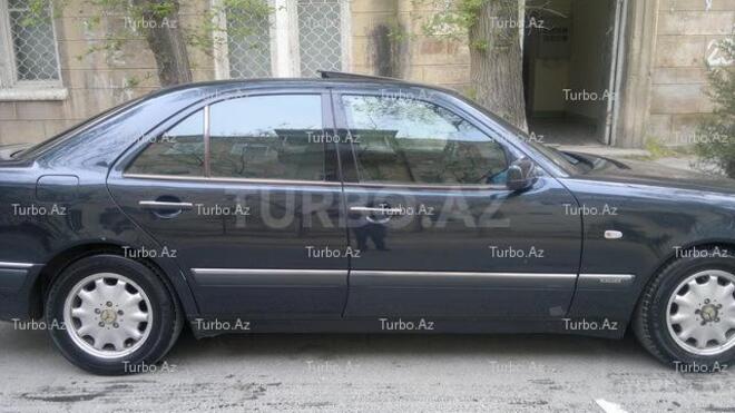 Mercedes E 220 1998, 195,000 km - 2.2 l - Bakı