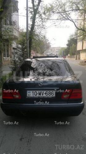 Mercedes E 220 1998, 195,000 km - 2.2 l - Bakı
