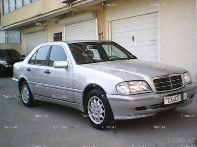 Mercedes C 200 2000, 107,000 km - 2.0 л - Bakı