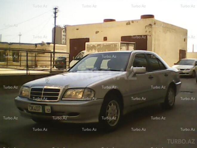 Mercedes C 200 2000, 107,000 km - 2.0 л - Bakı