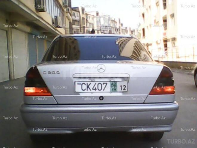 Mercedes C 200 2000, 107,000 km - 2.0 л - Bakı