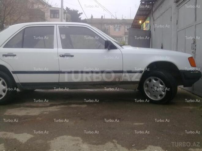 Mercedes E 200 1989, 250,000 km - 2.0 л - Bakı