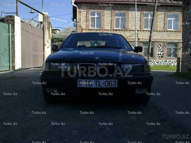 BMW 318 1992, 235,000 km - 1.8 l - Bakı