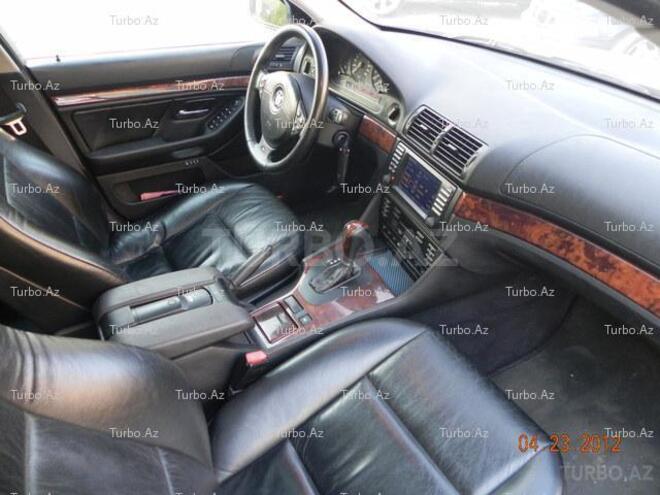 BMW 525 2001, 180,000 km - 2.5 l - Bakı