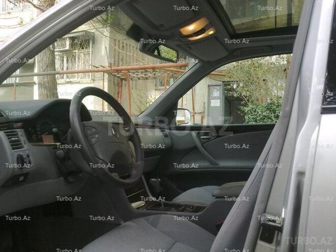 Mercedes E 220 2001, 240,000 km - 2.2 л - Bakı