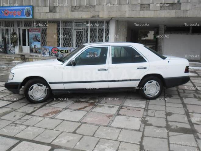 Mercedes E 250 1989, 450,000 km - 2.5 l - Bakı