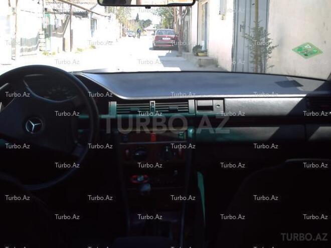 Mercedes E 200 1992, 167,000 km - 2.0 l - Bakı