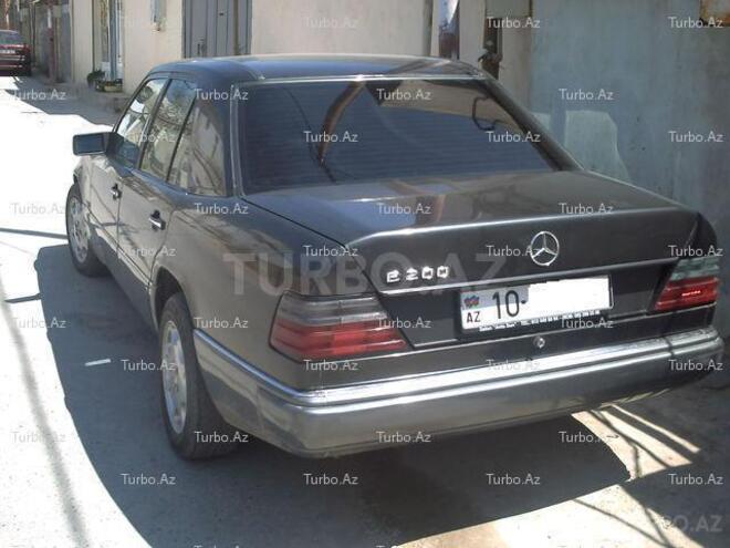 Mercedes E 200 1992, 167,000 km - 2.0 l - Bakı