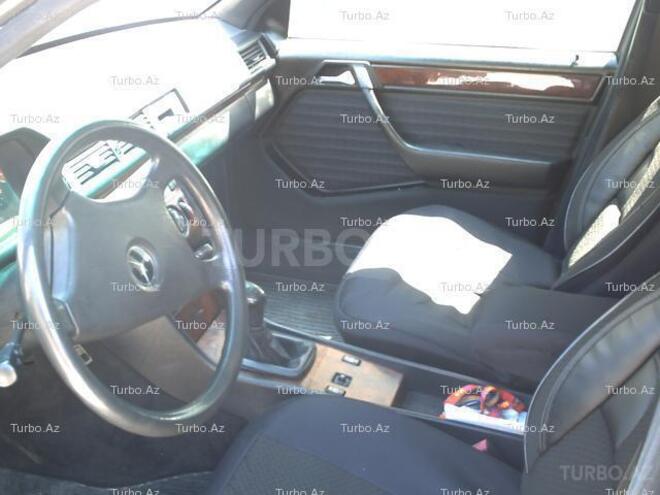 Mercedes E 200 1992, 167,000 km - 2.0 l - Bakı